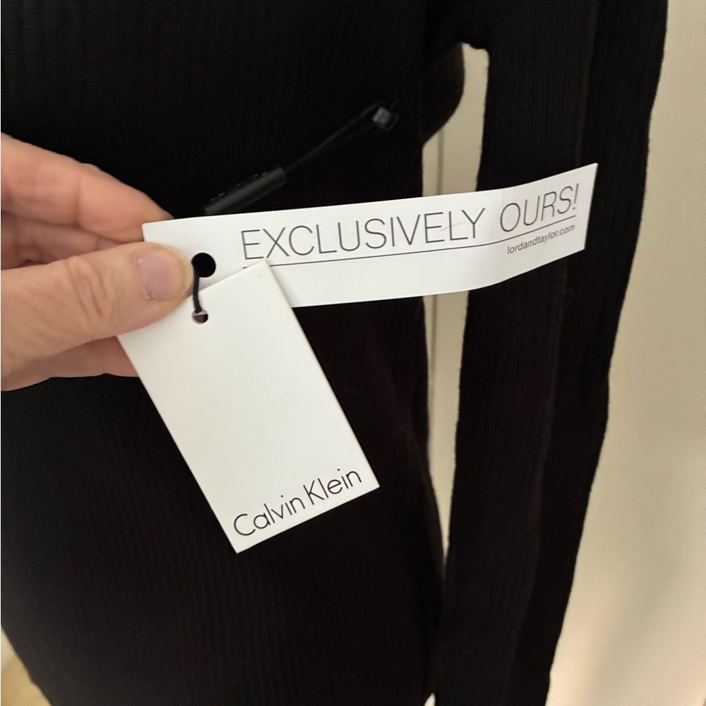 Calvin Klein Elegant Black Fitted Turtleneck Sweater - Picture 8 of 15